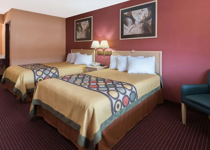 Super 8 By Wyndham Strongsville/Cleveland