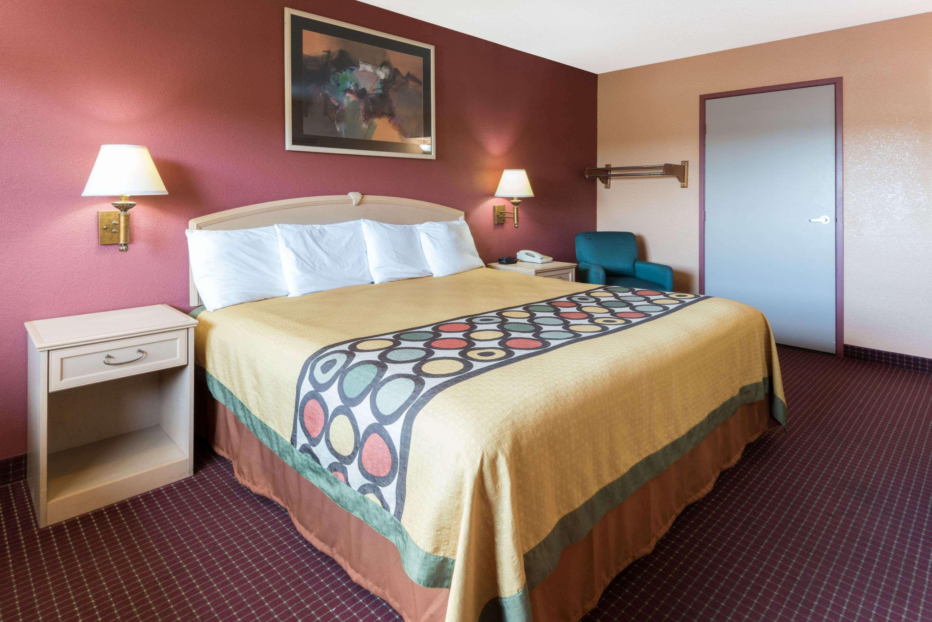 Hotel Super 8 By Wyndham Strongsville/cleveland Strongsville